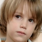 Děti účes chlapec dlouhé vlasy