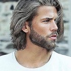 2021 trendy vlasů muži
