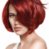 Červené vlasy střední délky
